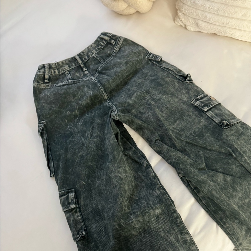 Stylish Cargo Jeans - Picture 3 of 3